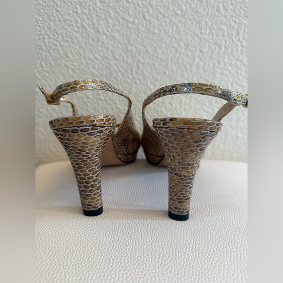 STUART WEITZMAN Size 6.5 Beige Gold Snake Slingback Peep Toe Heels Pumps Shoes - Picture 7 of 8